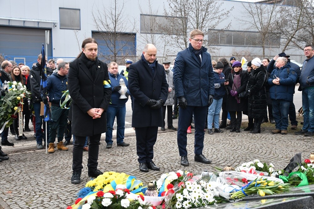 Dziś mieszkańcy Śląska wzięli udział w Marszu na Zgodę. Jego uczestnicy przeszli 10-kilometrową trasę z Katowic pod bramę byłego obozu pracy w Zgodzie w Świętochłowicach.

fot. Jacek Knapik