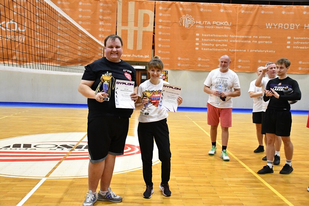Za nami wyjątkowy mecz siatkówki! Po dwóch stronach siatki stanęli m.in. prezydenci Rudy Śląskiej i Świętochłowic. / fot. Jacek Knapik