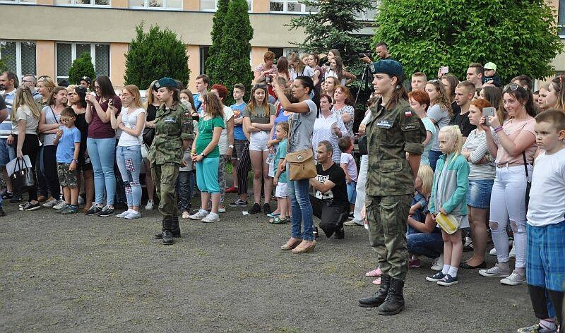 W piątek, 11 maja 2018 r., na terenie Zespołu Szkół Ogólnokształcących nr 2 odbył się VII Festyn Szkolno &#8211; Wojskowy.