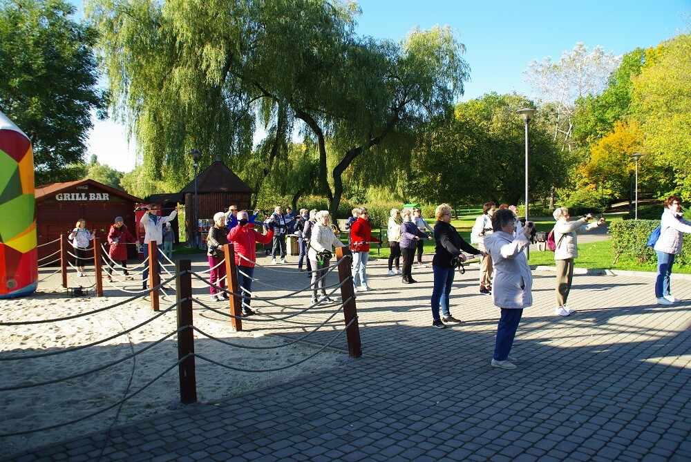 Za nami Międzypokoleniowy Nordic Walking! Wydarzenie było częścią Tygodnia Seniora