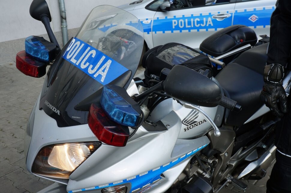 Na drogach mo&#380;na spotka&#263; wi&#281;cej motocyklistów. Policjanci apeluj&#261; o ostro&#380;no&#347;&#263; i rozwag&#281;