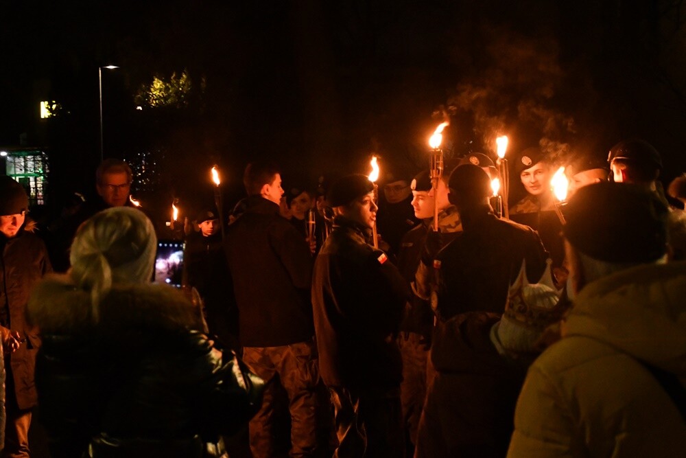 Dziś Święto Objawienia Pańskiego potocznie zwane świętem Trzech Króli. Z tej okazji ulicami Świętochłowic przemaszerował barwny orszak.

fot. Jacek Knapik