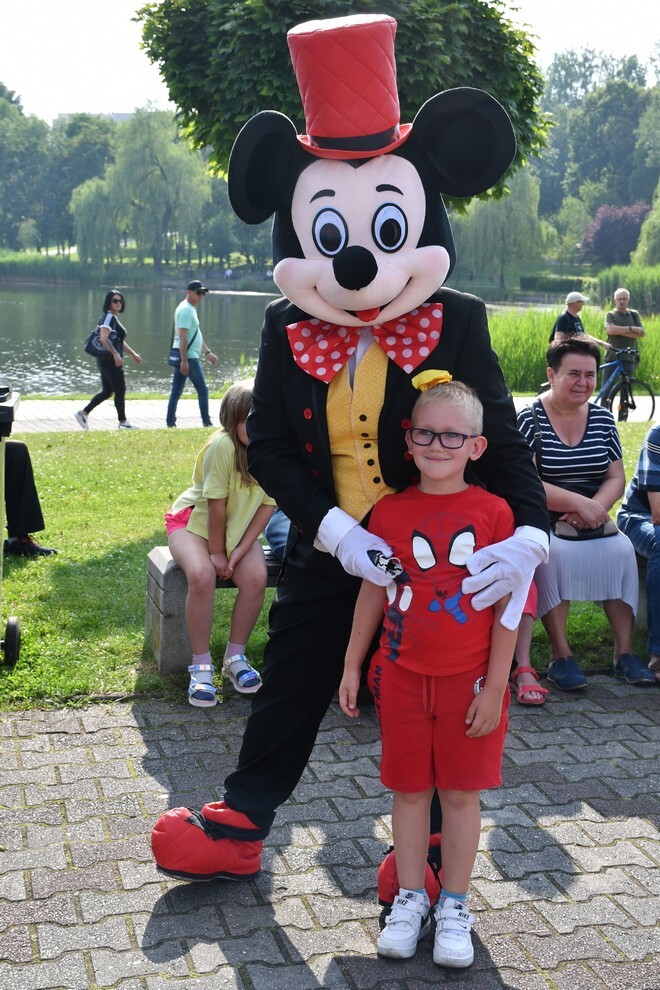 Świętochłowice Razem dla Bruna. Za nami piknik charytatywny, z którego cały dochód zostanie przeznaczony na leczenie 3-letniego Bruna Ogiermana, małego świętochłowiczanina. Zobaczcie fotorelację z wydarzenia! / fot. Jacek D. Knapik