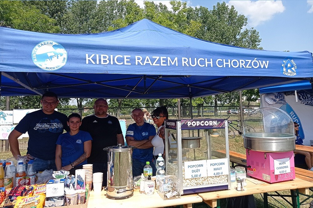 Wczoraj, 24 lipca, na terenie świętochłowickiej “Skałki” odbył się całodniowy piknik rodzinny. Głównym punktem programu była prezentacja zawodników i sztabu Ruchu.