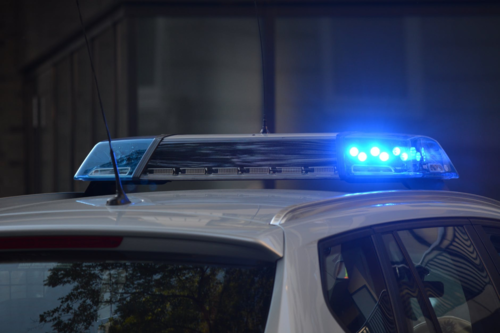 Poparzył się rozpalając biokominek. 32-latek ze szpitala trafił prosto do aresztu