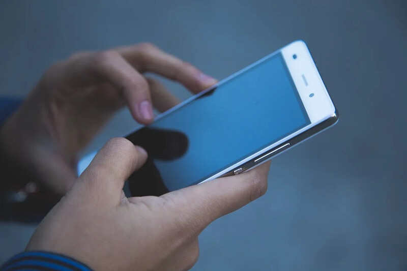 Potrzebujesz wsparcia w czasie pandemii? Zapoznaj się z ważnymi telefonami