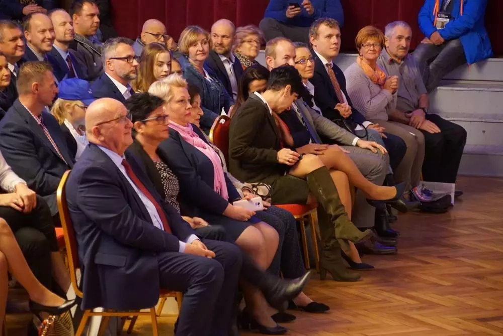 W Centrum Kultury Śląskiej odbywa się spotkanie premiera RP Mateusza Morawieckiego z mieszkańcami Świętochłowic.