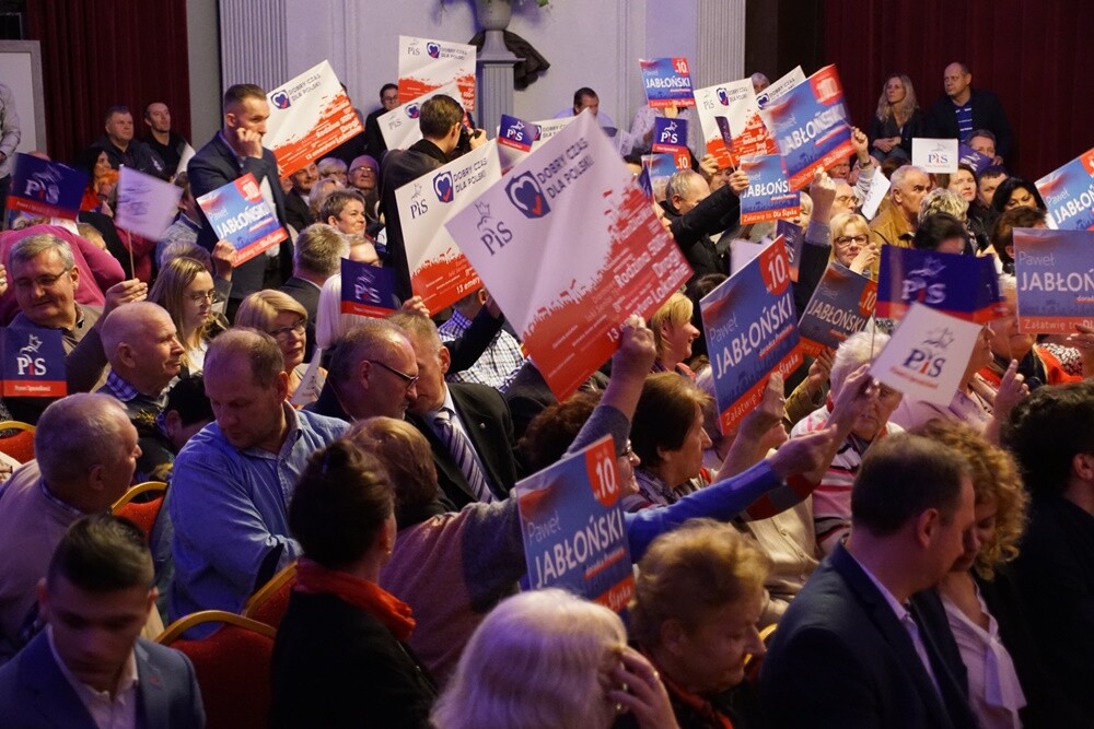 W Centrum Kultury Śląskiej odbywa się spotkanie premiera RP Mateusza Morawieckiego z mieszkańcami Świętochłowic.
