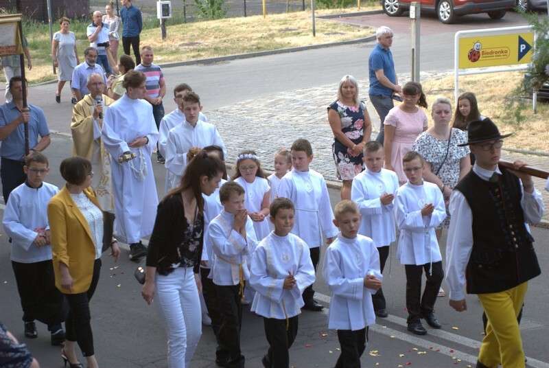 Procesja Bożego Ciała w świetochłowickich Lipinach: 20 czerwca, po uroczystej mszy świętej odprawionej w kościele św. Augustyna ulicami Lipin przeszła barwna procesja Bożego Ciała. Wzięły w niej udział prawdziwe tłumy! Tutejsza uroczystość ma wyjątkowy charakter, ponieważ mieszkańcy ubierają się w tradycyjne stroje regionalne.