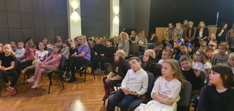 Przedszkolaki z PM nr 11 ze statuetką "Teatromania dla najmłodszych"