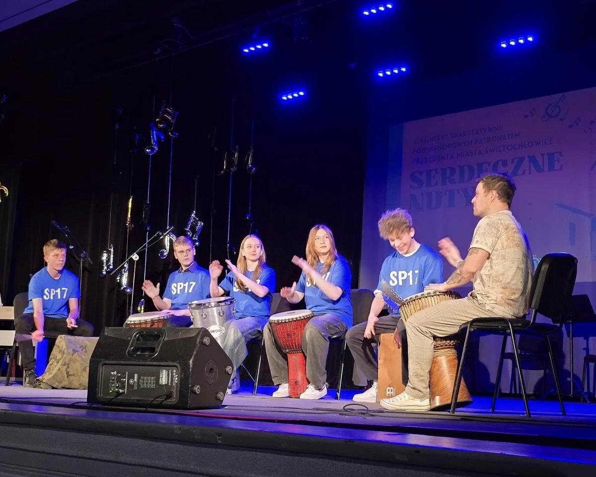 "Serdeczne Nuty" w Świętochłowicach – koncert dzieci dla Kuby poruszył serca widzów [FOTO] / fot. UM Świętochłowice