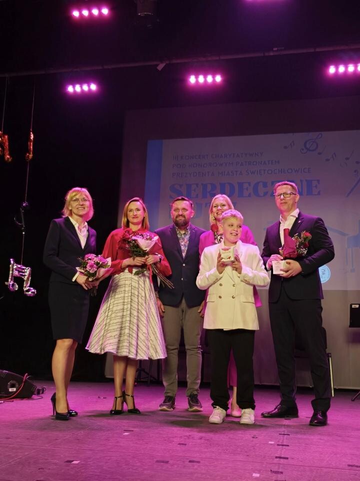 "Serdeczne Nuty" w Świętochłowicach – koncert dzieci dla Kuby poruszył serca widzów [FOTO] / fot. UM Świętochłowice