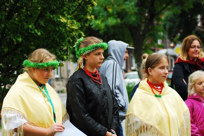 W sobotnie popołudnie, 18 września, w Chropaczowie i w Lipinach odbył się spacer historyczny, zorganizowany w ramach Europejskich Dni Dziedzictwa 2021. Miłośników historii po Świętochłowicach oprowadziły dzieci ubrane w tradycyjne stroje śląskie oraz mundury górnicze, które pod wodzą Barbary Josińskiej, miejskiego konserwatora zabytków. Młodzi świętochłowiczanie wcielili się w miejskich przewodników.
