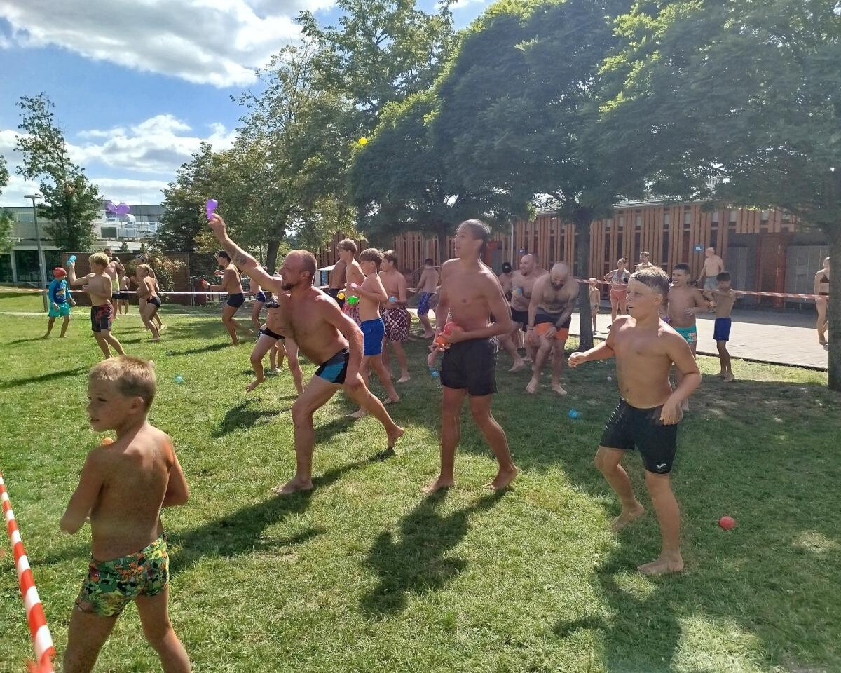 Splash Party na "Skałce" przyciągnęło tłumy i wywołało mnóstwo radości! [ZDJĘCIA] / fot. OSiR Skałka FB