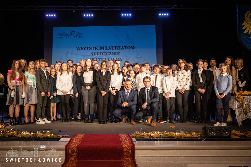 Stypendia dla najlepszych uczniów i studentów rozdane!