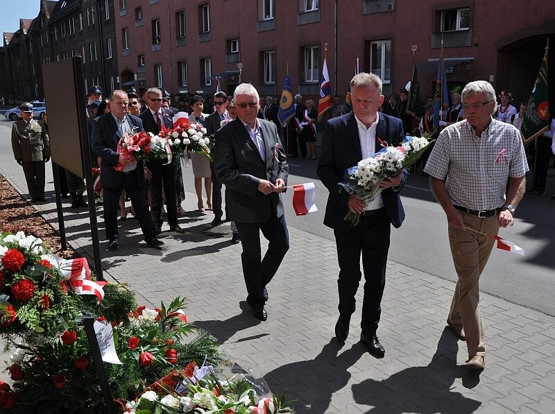 Miejskie obchody rocznicy uchwalenia Konstytucji 3 maja rozpoczęły się od uroczystej Mszy św. w kościele pw. św. Piotra i Pawła.