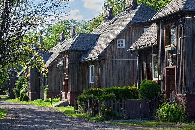 Świętochłowice: Drugie życie domków fińskich w Piaśnikach