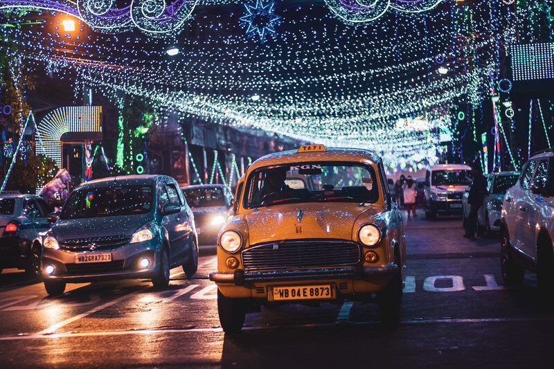 Taxi czy przejazd z pomocą aplikacji? Dowiedz się co wybrać spośród konkurencji