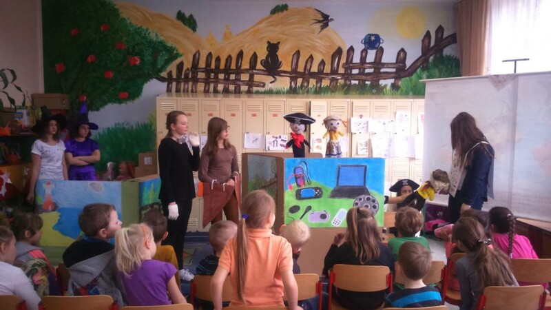 Teatrzyk kukiełkowy dla przedszkolaków w SP2