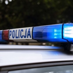 Tragiczne zdarzenie w &#346;wi&#281;toch&#322;owicach. M&#281;&#380;czyzna potr&#261;cony na przej&#347;ciu dla pieszych