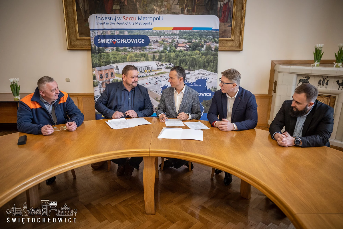 Ulica Plebiscytowa w &#346;wi&#281;toch&#322;owicach do remontu