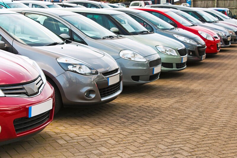 Używane auto - w komisie czy od prywatnego sprzedawcy?