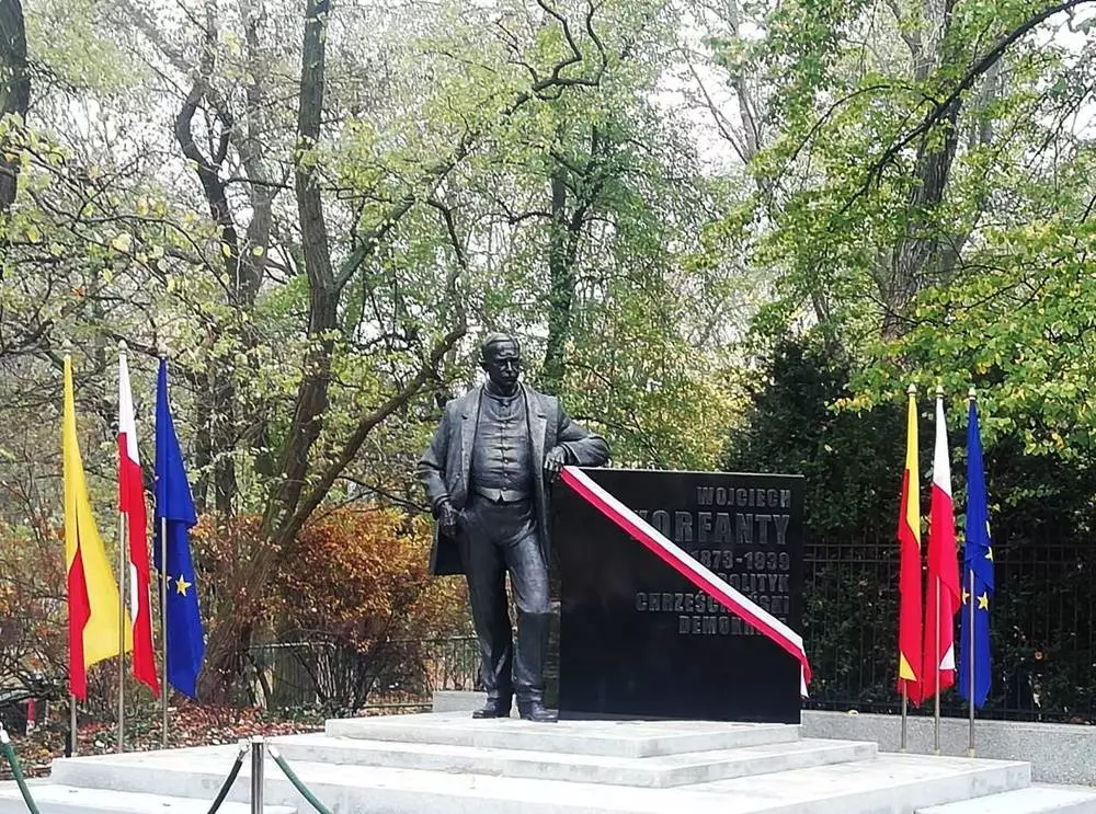 W Warszawie ods&#322;oni&#281;to pomnik Wojciecha Korfantego!
