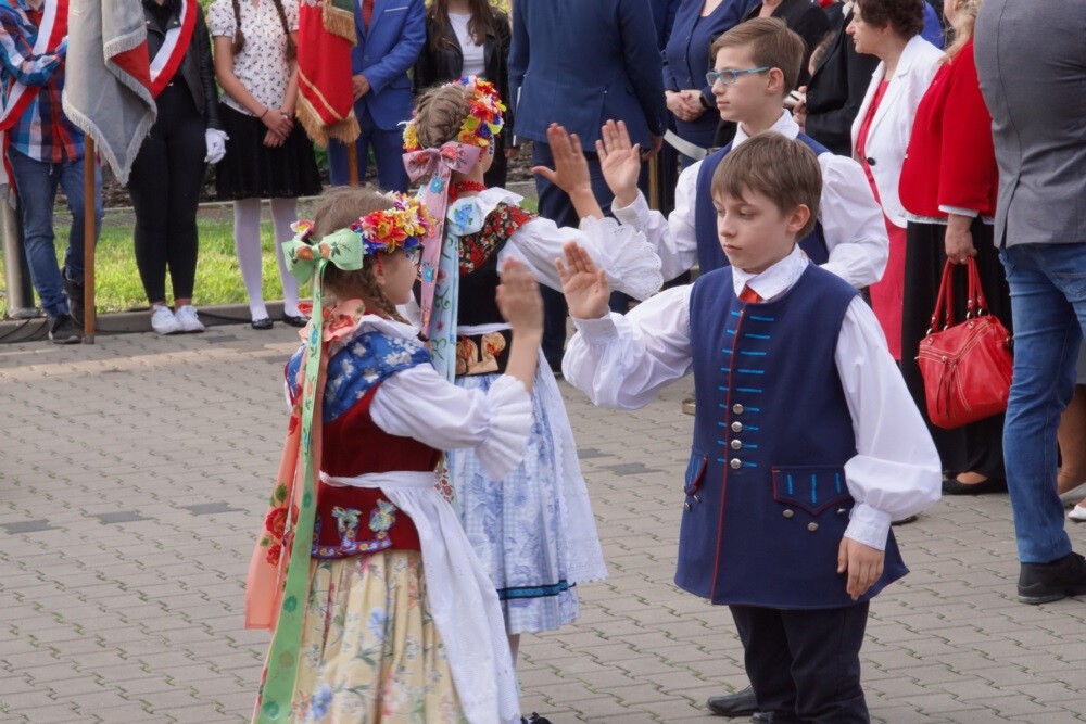 Prezydent RP Andrzej Duda odwiedził dzisiaj Świętochłowice. Podczas swojej wizyty nieco po godzinie 18 złożył wieniec pod pomnikiem powstańca śląskiego na Lipinach, a następnie odwiedził Muzeum Powstań Śląskich.