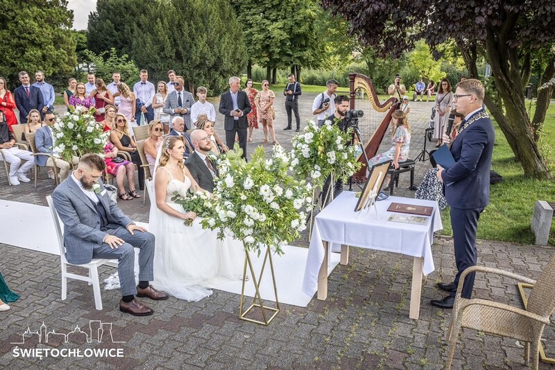 Wyjątkowy ślub w Świętochłowicach. Narzeczeni powiedzieli  sobie "tak" na "Skałce"