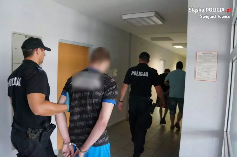Zatrzymano już kilku podejrzanych o udział w napaści na 17-latka (mat. KMP w Świętochłowicach)